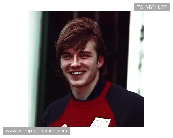 当绿茵场遇见优雅时足球巨星展现艺术般的精湛风采