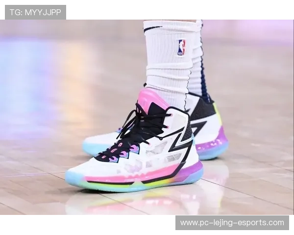 球星如何选择合适的足球鞋尺寸影响比赛表现的关键因素分析